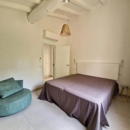 8 Personnes Santa-giulia *