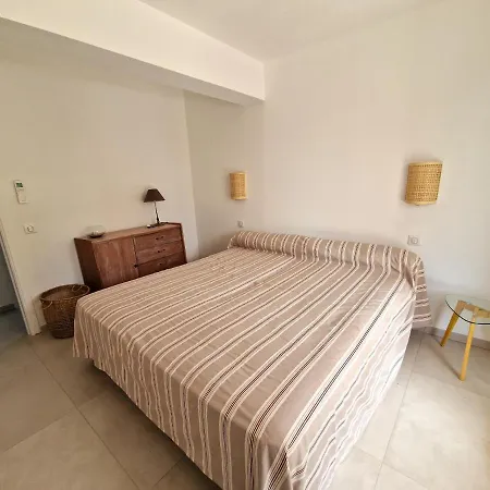 8 Personnes Santa-giulia