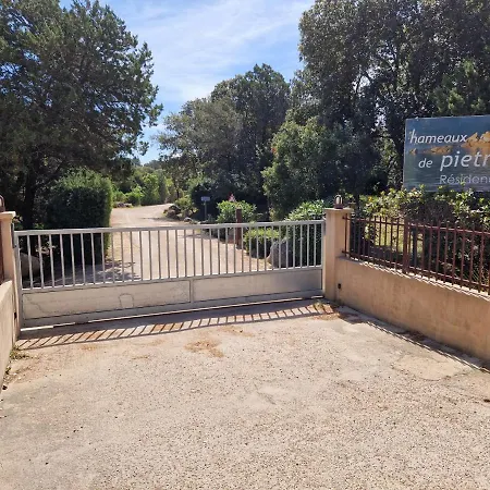8 Personnes Santa-giulia Βίλα